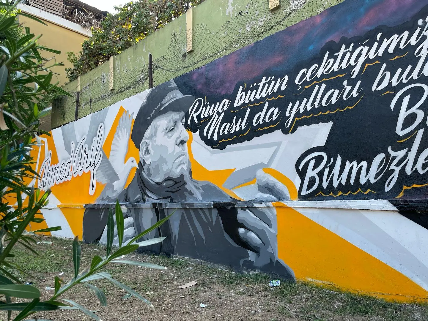 Ahmed Arif, çalışmadan bir detay