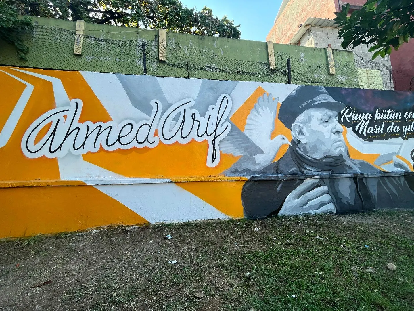 Ahmed Arif, çalışmadan bir detay