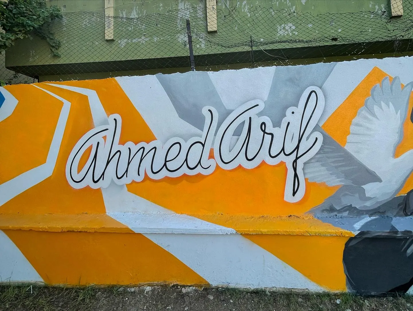 Ahmed Arif, çalışmadan bir detay