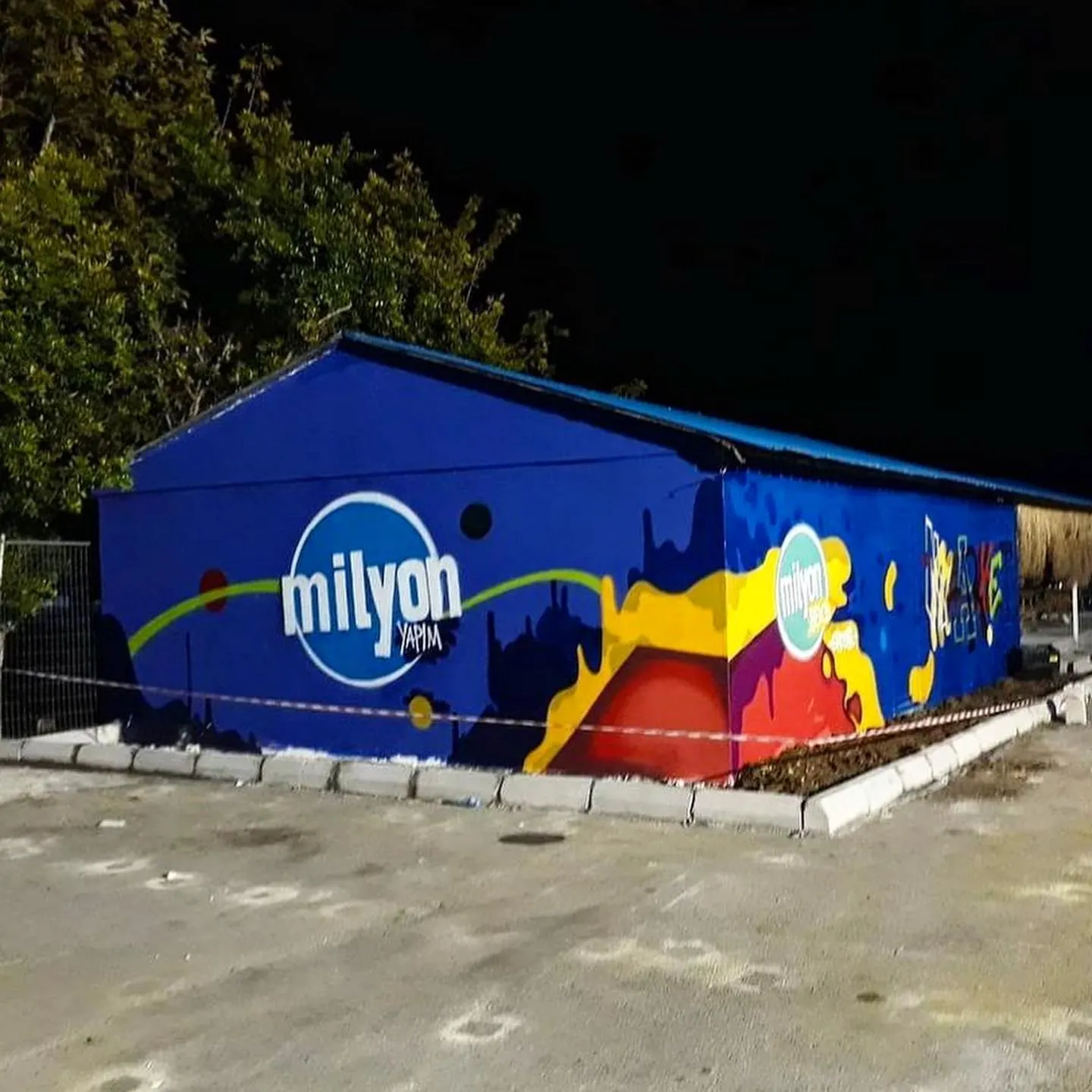 Milyon Beach, çalışmadan bir detay